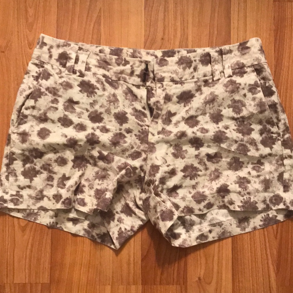 Floral shorts 🌸 very light !